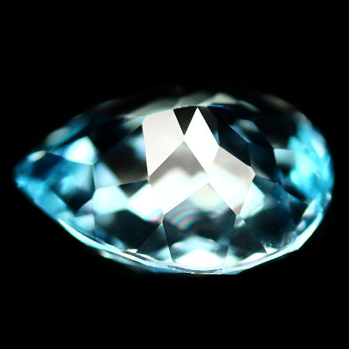 โทปาสสีฟ้า (Topaz) 3.42 กะรัต AAA เจียรลายตาข่าย
