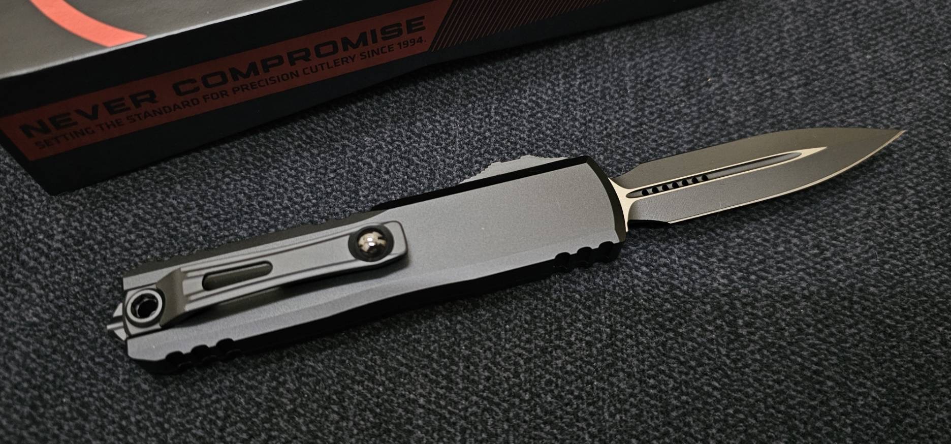 Microtech UTX-85 Gen IV w/ Black Handle & Black D/E M390MK