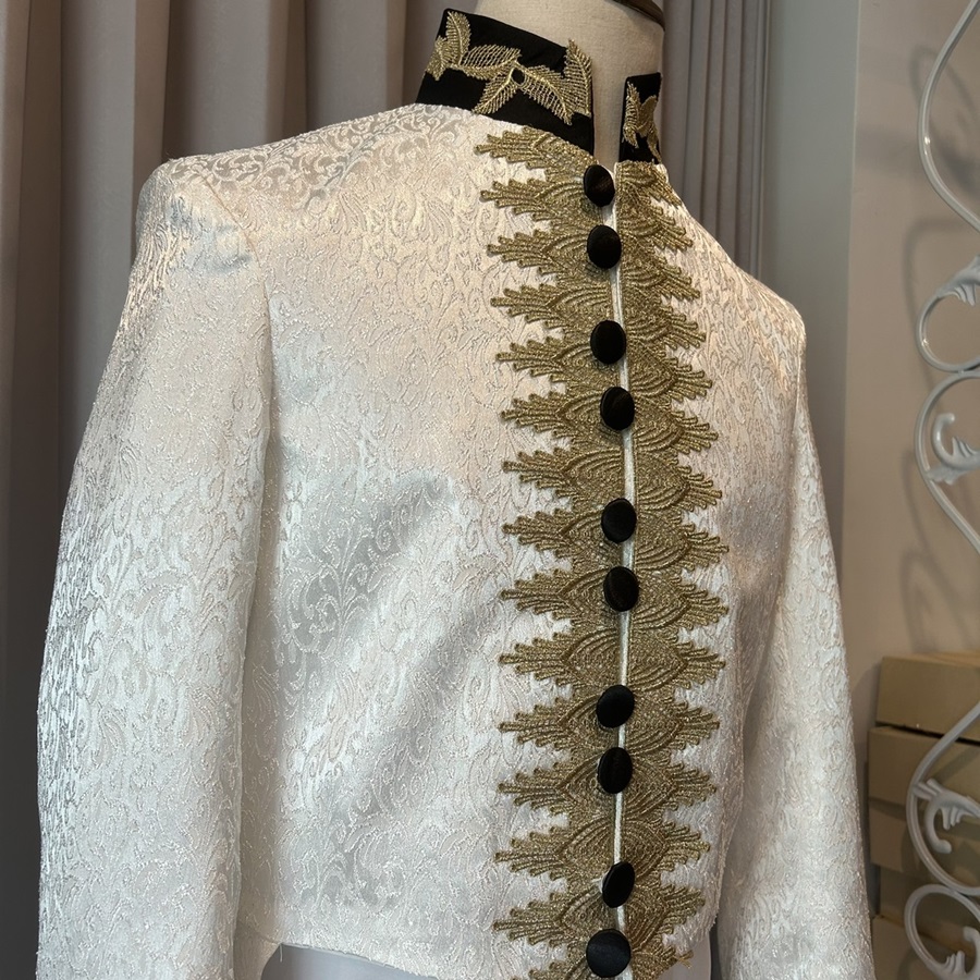 พร้อมเช่า เสื้อสูทเจ้าชาย สูทอังกฤษ ขุนนางอังกฤษ