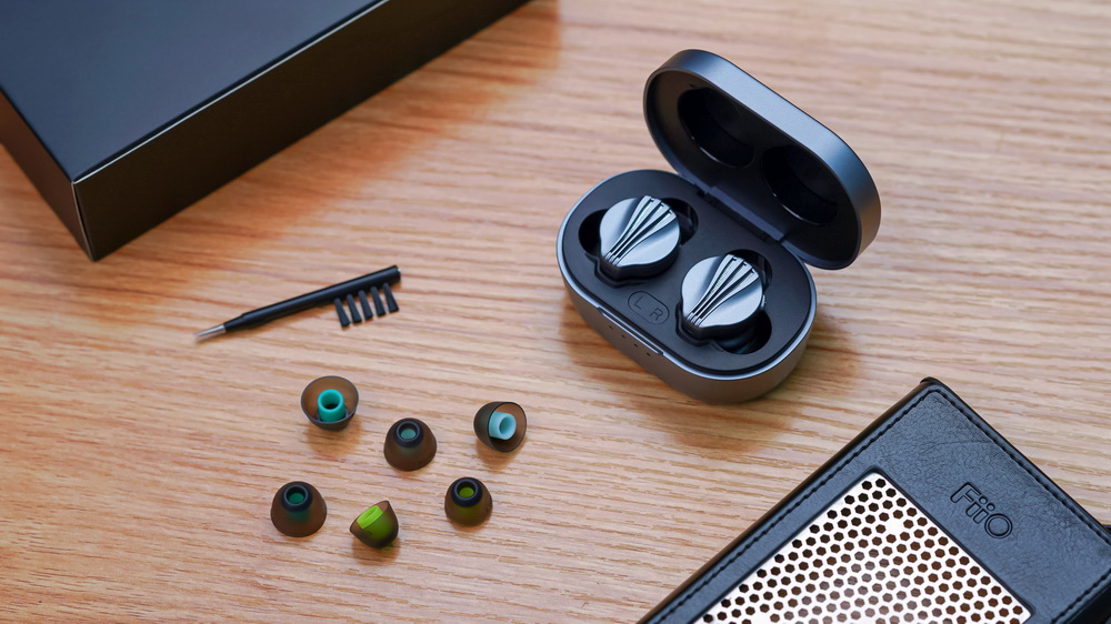 FiiO FW3 หูฟัง TWS พร้อมชิป DAC AK4332 ในตัว ประกันศูนย์ไทย