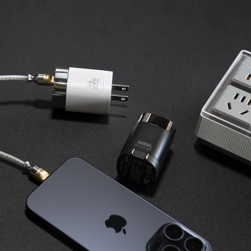 DD JT-P18 หัวชาร์จไว รองรับ PSS 33W, PD 30W จอแสดงกำลังไฟแบบ Realtime ขาพับเก็บได้