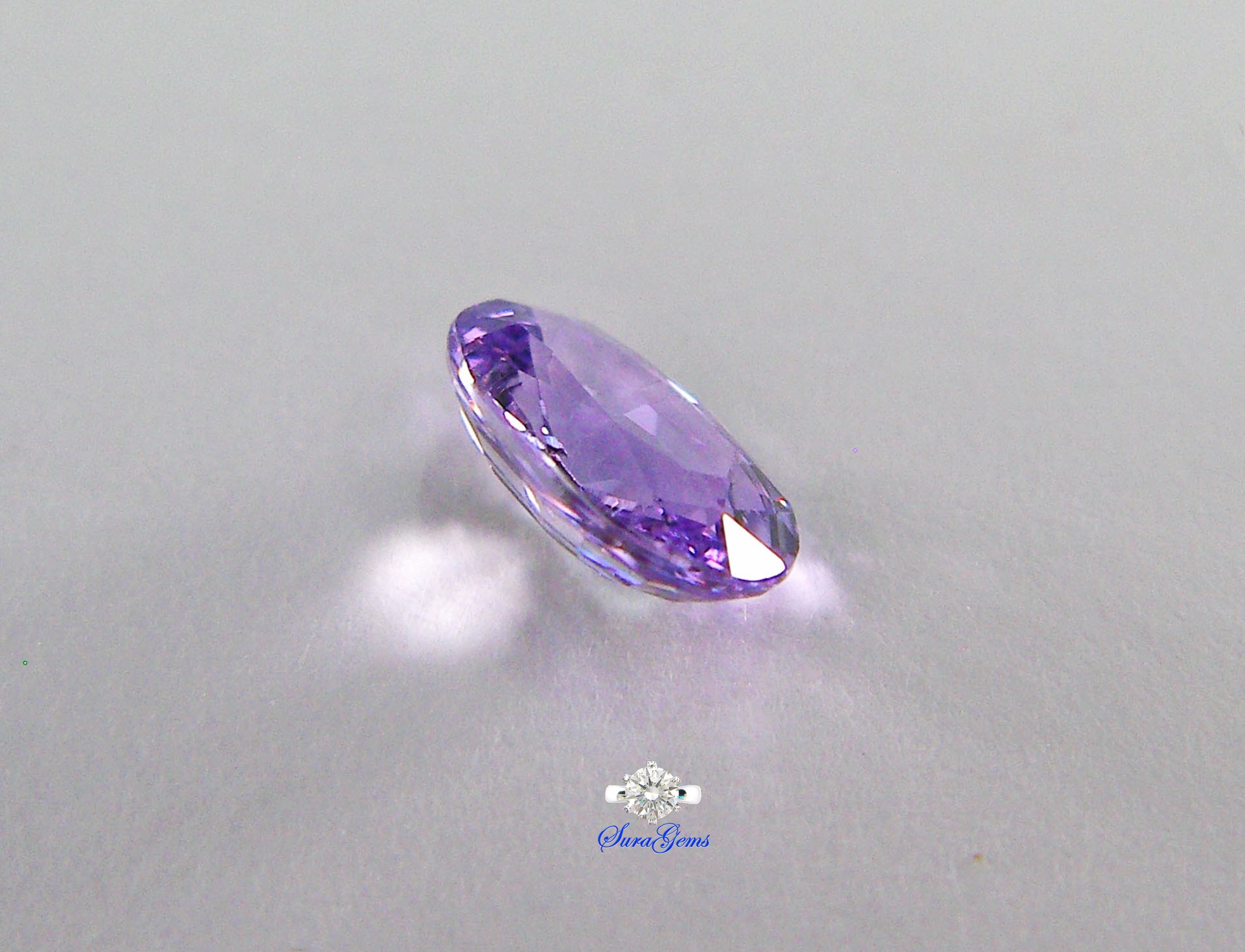 ชมพูม่วงแซฟไฟร์ ! ดิบ Pink Purple Sapphire 粉紫色藍寶石未加熱 weight 0.55 ct. Clarity VS .