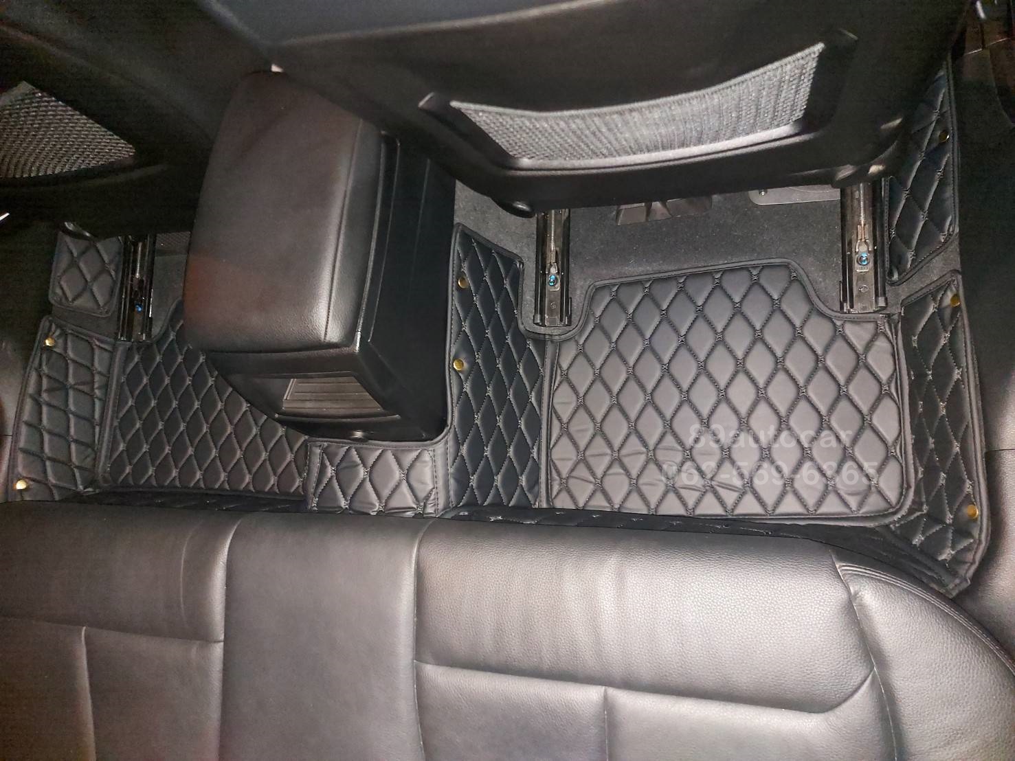 BMW 118I F10 ปูพรมหกดี สีดำล้วน + ท้ายเก็บของ เต็มคัน
