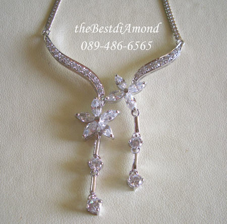 SET006RD+++สร้อยสังวาลย์ พร้อมต่างหูสุดสวย+++สวยหรูมามาเป็นเซ็ท มีสร้อยคอสังวาลย์เข้าเซ็ทกับต่างหูค่ะ เป็นรูปดอกไม้