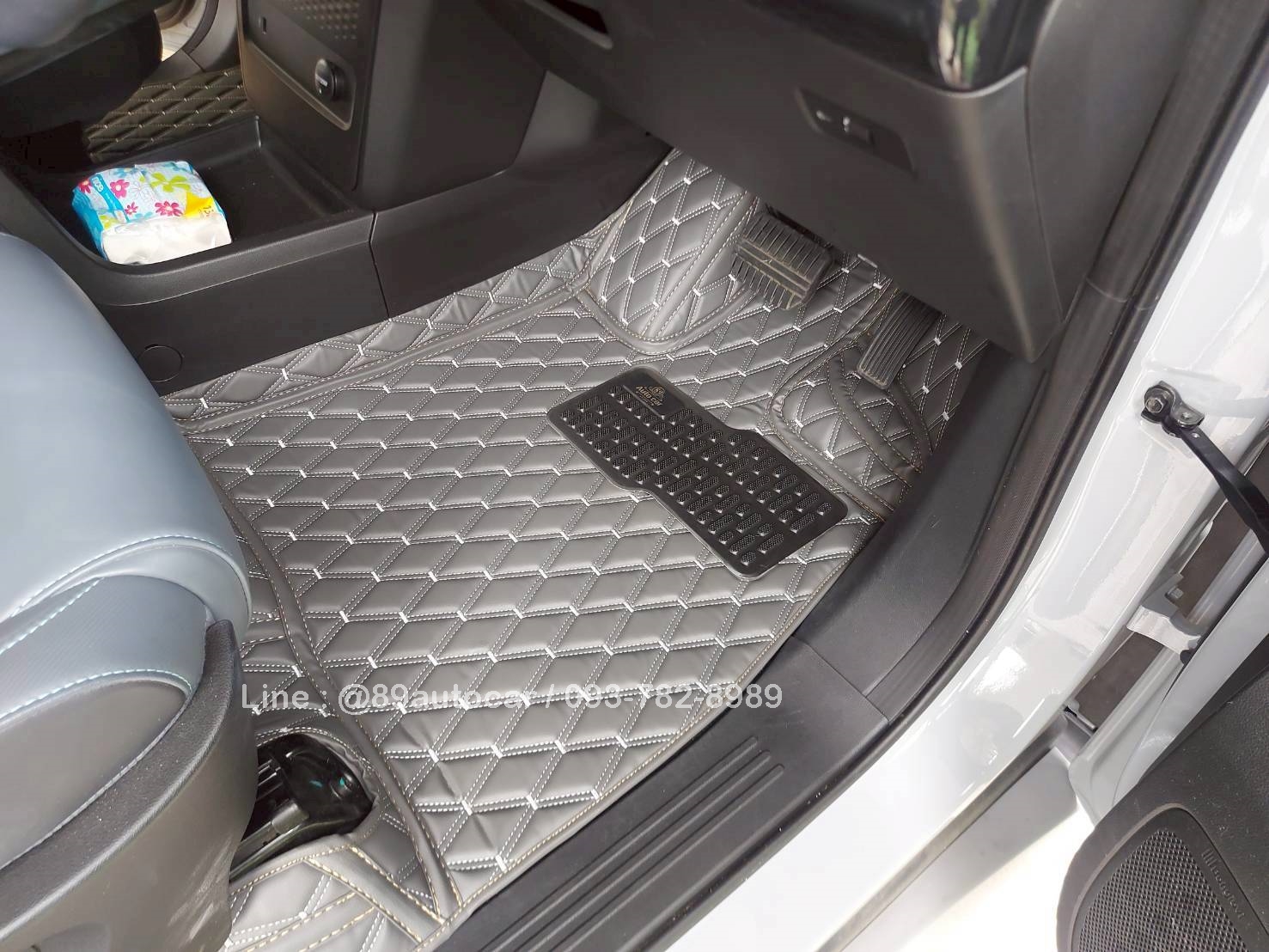 พรมรถยนต์ GAC Aion Y Plus ปูพรมVVIP สีเทาด้ายเทา เต็มคัน
