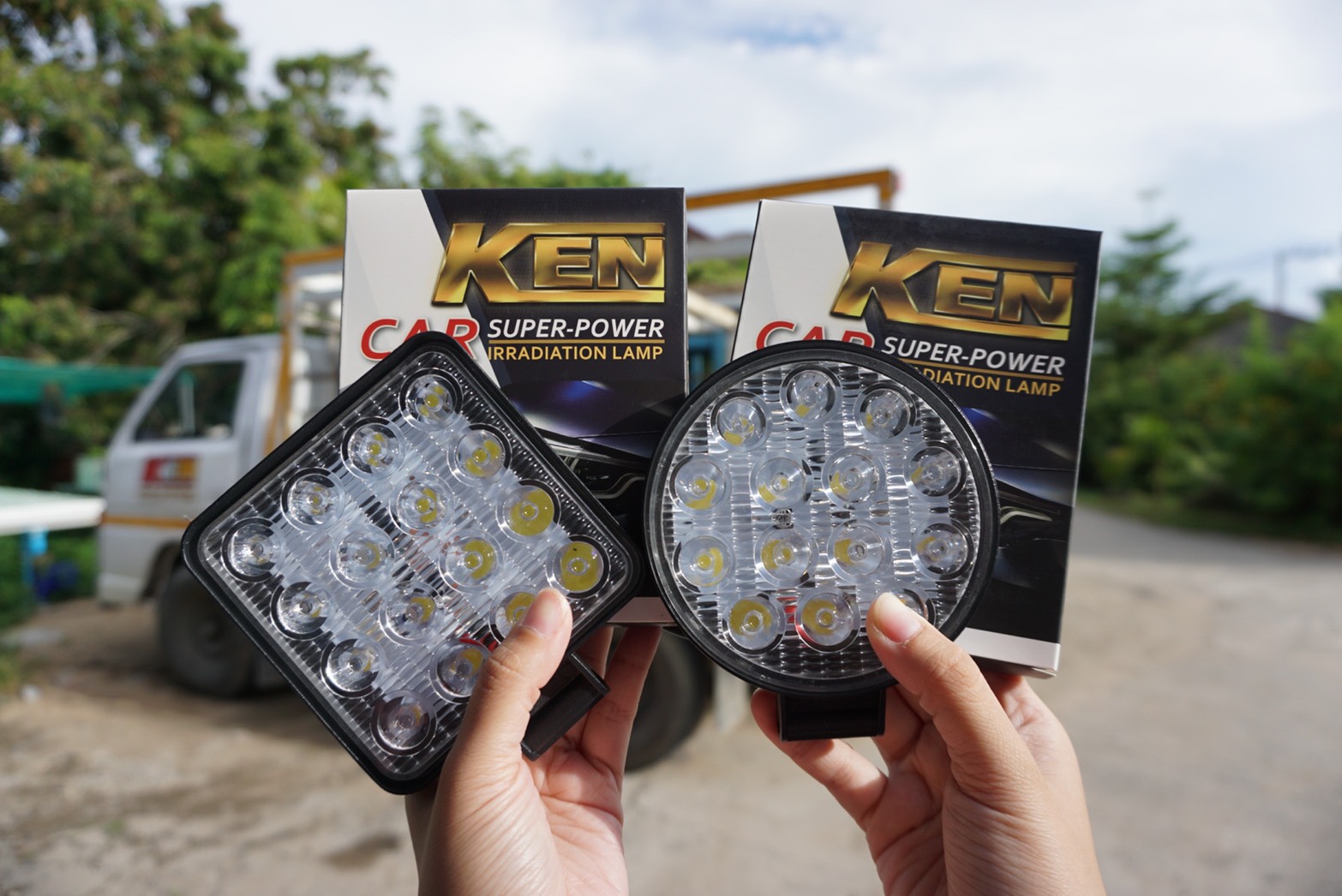 ไฟสปอร์ตไลท์ 48 วัตต์ 4 นิ้ว รุ่นKEN