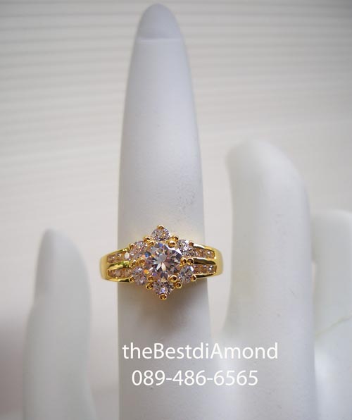 BR705+++Medium Flower+++แหวนดอกไม้ขนาดกลาง แถมเพชรด้านข้างอีก ข้างละ 2 แถว งานเริ่ดหรู โชว์เพชรเต็มๆ ระยิบระยับไปหมด สวยมากค่ะ