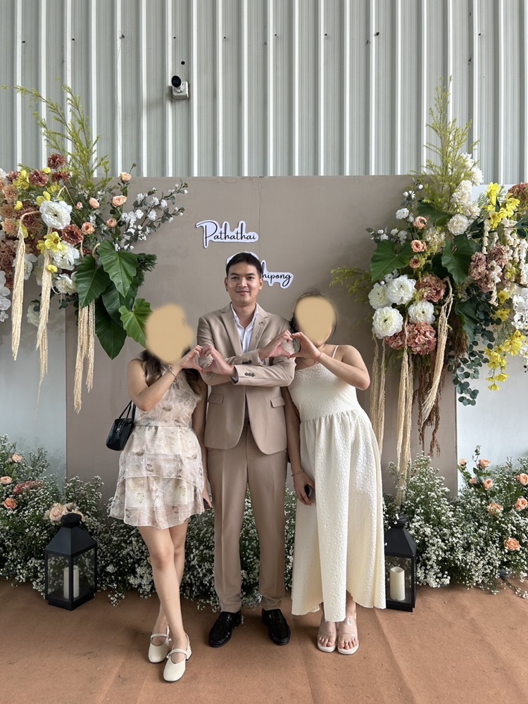 พร้อมเช่า สูทชาย สีกากี สไตล์เกาหลี พร้อมเสื้อกั๊ก