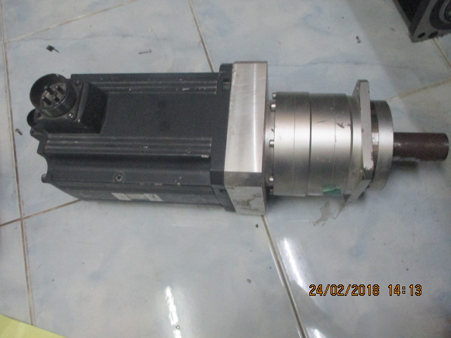 SERVO MOTOR “ MITSUBISHI ” รุ่น HC-SFS702