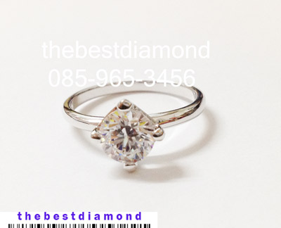 BR974RD++แหวนเพชรเม็ดเดี่ยวขนาด 80 ตัง ขนาด รูปแบบยอดนิยมวางเพชรเฉียงๆ ดูทันสมัย เหมือนของจริงม๊าก เพชรวิบๆปิ๊งๆใส่แทนแหวนแต่งงานสบายๆ ไม่มีล้าสมัย