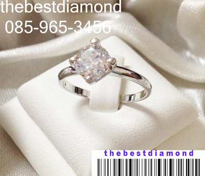 BR974RD++แหวนเพชรเม็ดเดี่ยวขนาด 80 ตัง ขนาด รูปแบบยอดนิยมวางเพชรเฉียงๆ ดูทันสมัย เหมือนของจริงม๊าก เพชรวิบๆปิ๊งๆใส่แทนแหวนแต่งงานสบายๆ ไม่มีล้าสมัย