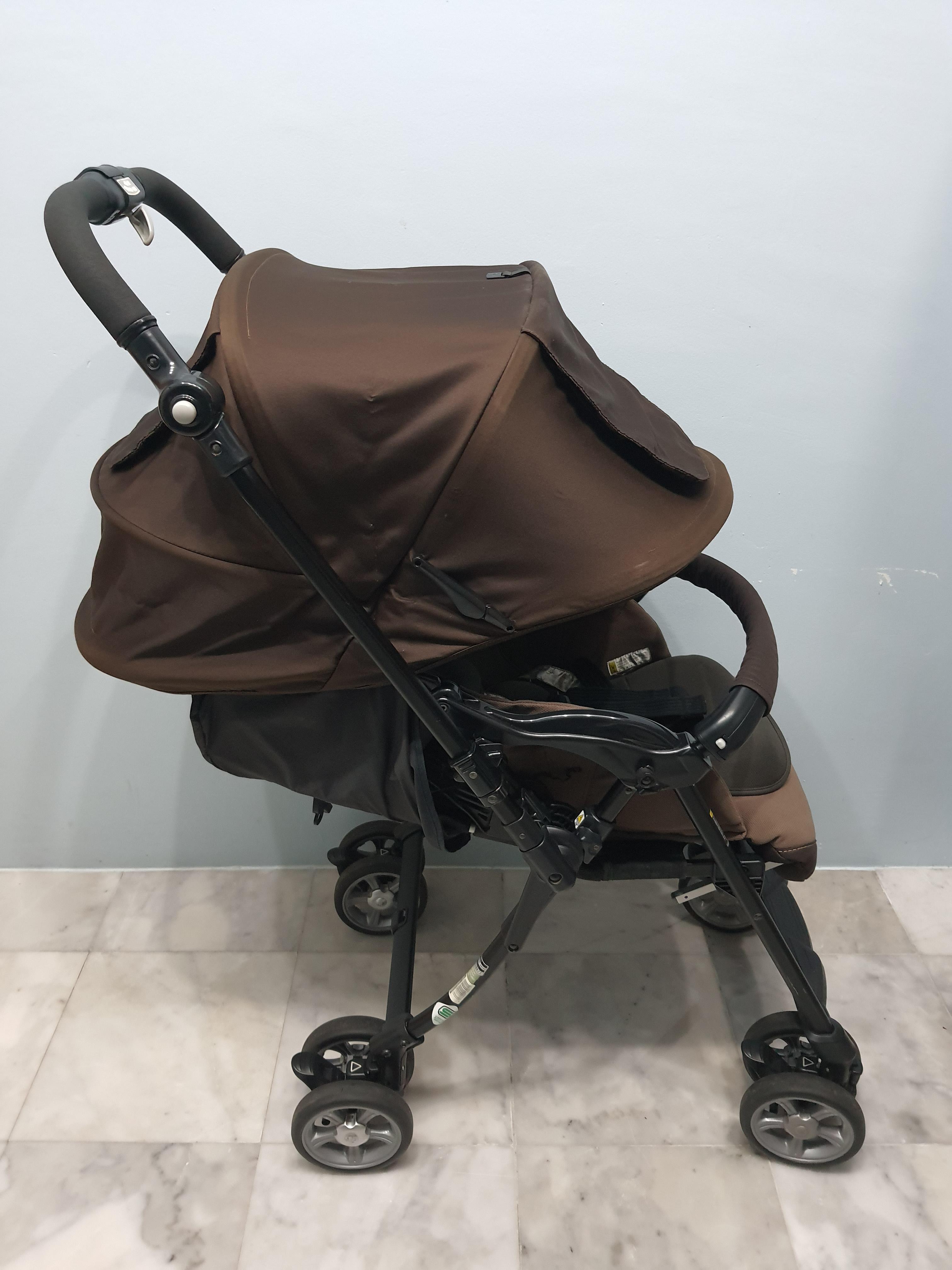 รถเข็นเด็ก Combi Miracle Turn สีน้ำตาล สำหรับเด็กแรกเกิด - 3 ขวบ [มือสอง]