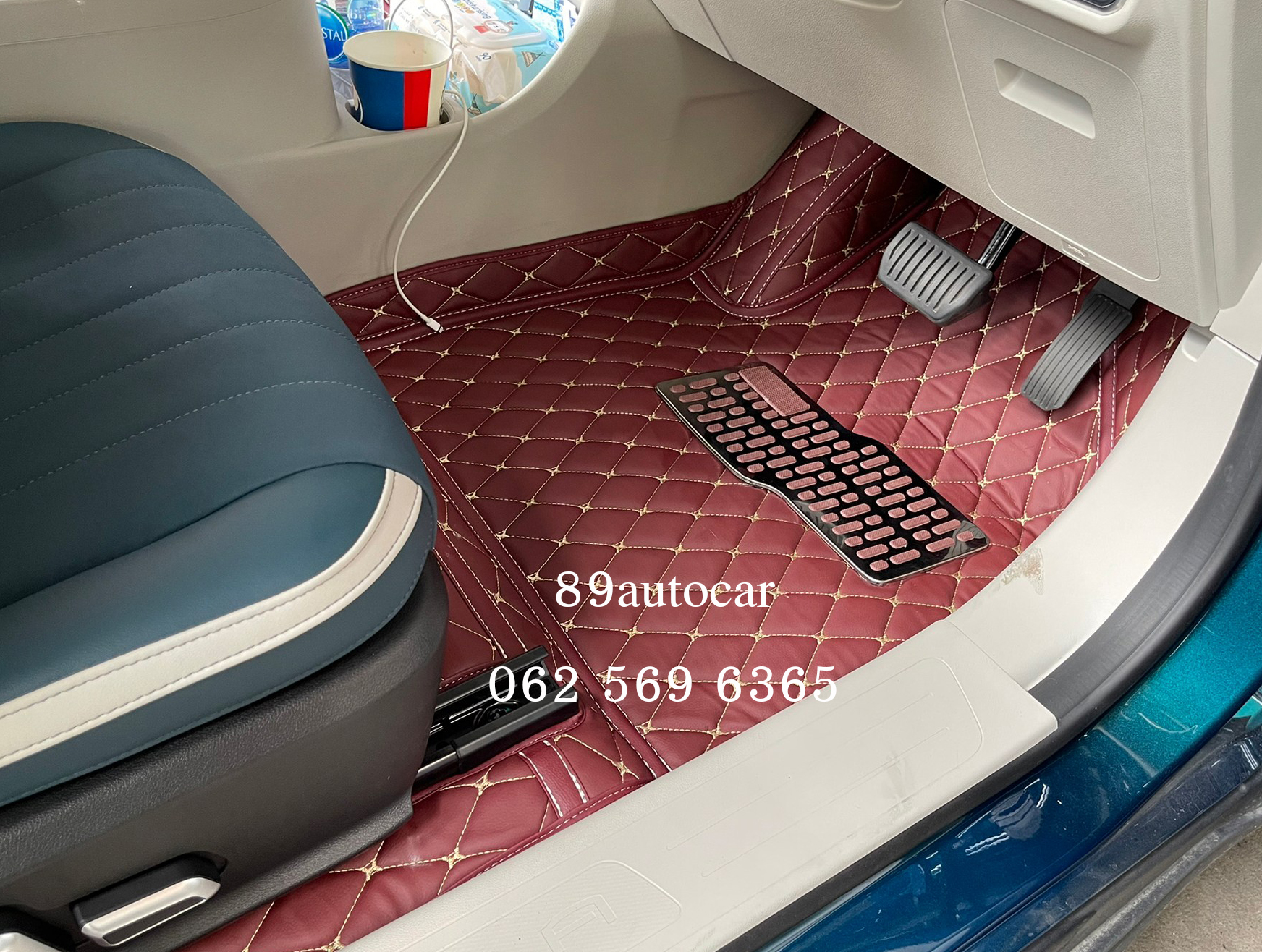 พรมปูพื้นรถยนต์ Ora Good Cat ปูพรม6D สีแดงเลือดหมู เข้ารูป