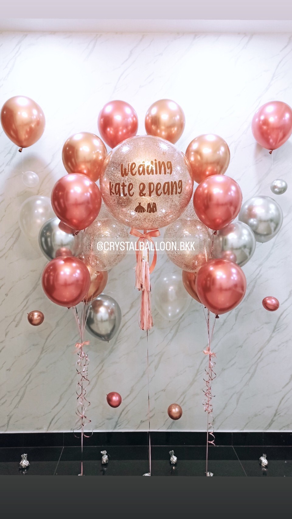 ลูกโป่ง งานแต่ง Bubble ขนาด 24" พร้อม ช่อลูกโป่งโครเมี่ยม 7 ลูก 2 ช่อ พร้มตกแต่ง ลูกโป่งฟองอากาศ 4 เส้น สามารถเปลี่ยนสีลูกโป่ง/เปลี่ยนข้อความ/เปลี่ยนขนาดได้