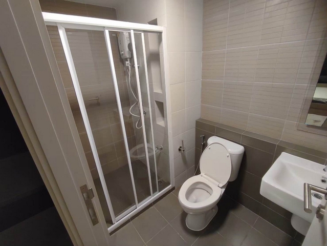 ให้เช่าดีคอนโด ไฮด์อเวย์-รังสิต ตึก B 33 ตร.ม. ติดสวน เฟอร์ครบ ตรงข้ามธรรมศาสตร์รังสิต