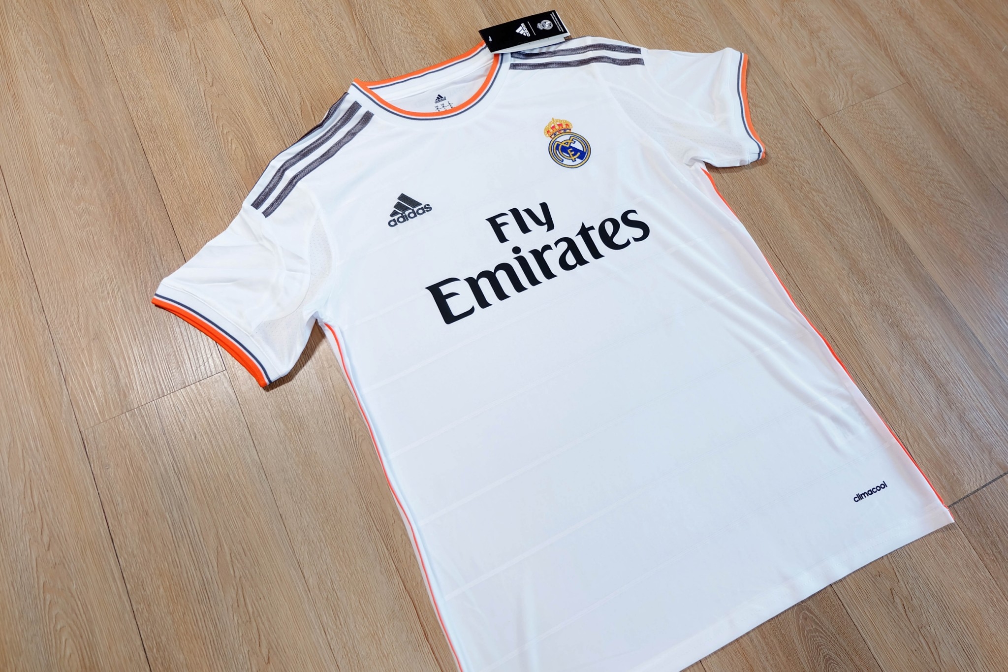 Real Madrid 2013/14 Vintage Jersey เสื้อฟุตบอลรีลมาดริดย้อนยุค