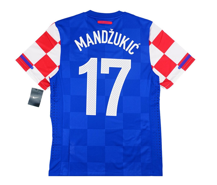 เสื้อทีมชาติโครเอเชีย 2010 2012 ทีมเยือน เวอร์ชั่นนักเตะแขนสั้น ติดชื่อ Mandžukić #17 ของแท้