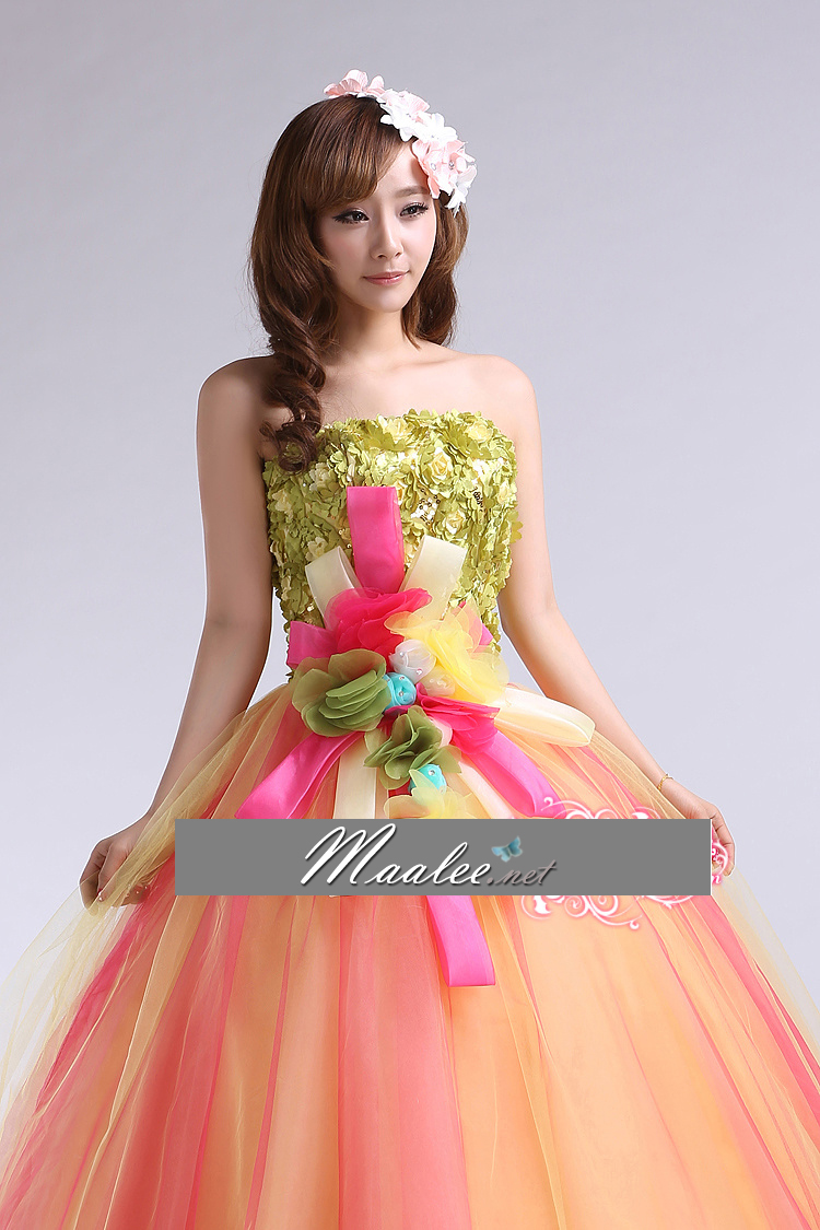 พร้อมเช่า ชุดแฟนซี ชุดราตรี เกาะอก สีส้ม แต่งลูกไม้ 3D สีเขียว (เชือกผูกหลัง)