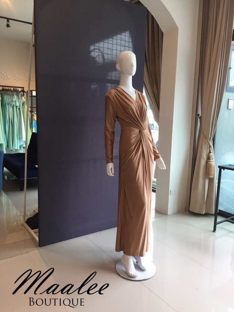 พร้อมเช่า ชุดราตรียาว แขนยาว สีทอง เนื้อผ้ายืดใส่สบาย