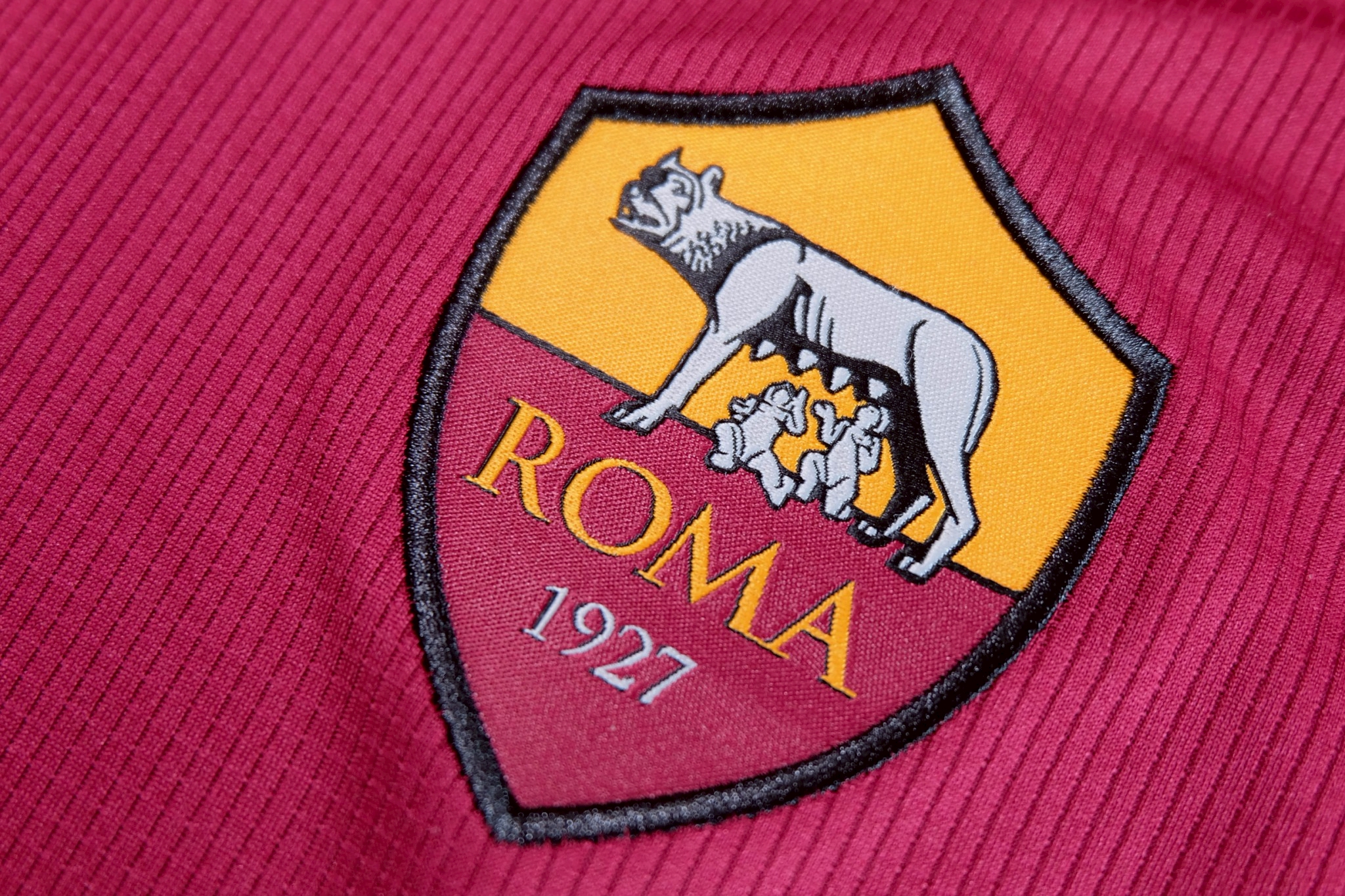 As Roma 2025/26 Home Jersey เสื้อโรม่าฤดูกาลใหม่