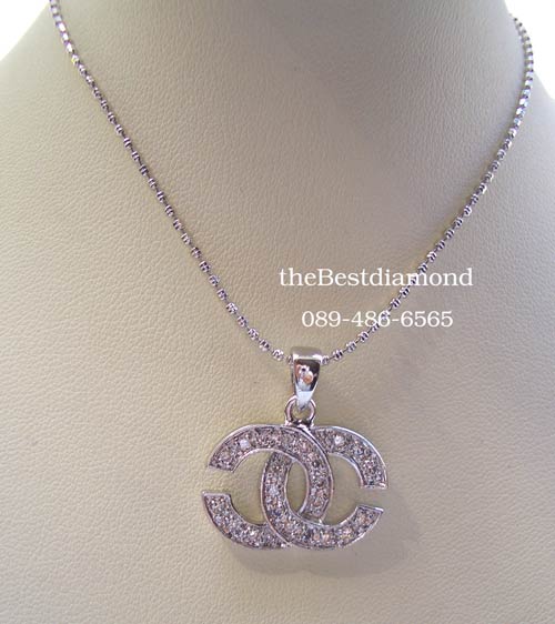 สินค้าหมด+BP423RD+++จี้chanelแสนสวยขนาดใหญ่+++ สุดฮิตกับเครื่องหมายchanel งานสวยมาก ดูดีมากๆเลยค่ะใส่แล้วไฮโซมั่กมากๆ ไม่ล้าสมัยเลยค่ะ ไม่ควรพลาดนะคะ