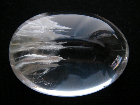 QU0004 QUARTZ โป่งข่ามแก้วใส ปลวกเงิน ก่อเงินก่อทอง พอกพูนขึ้นตลอด ใหญ่พิเศษ size 44 x 32 x 22 mm. พม่า