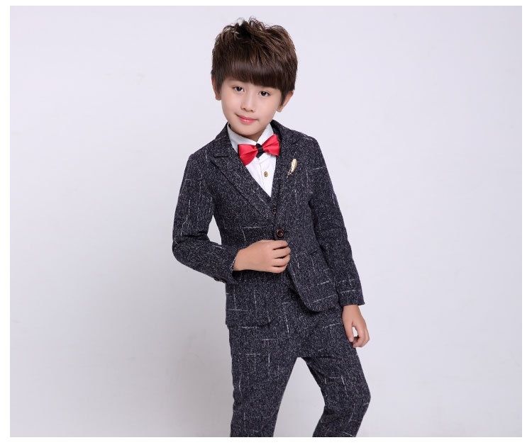 พร้อมเช่า ชุดสูทเด็กชาย สีเทาดำ สไตล์เกาหลี **พร้อมเช่าไซส์ 90 ,110 , 120**