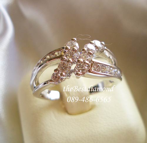 BR710RD+++แหวนไขว้ H+++ แหวนแบบ Modern น่ารักมากๆๆ คล้ายๆรูปตัว H งานสวย เพชรแวววาวมากๆๆๆ แบบเหมือนร้านจิวเลย