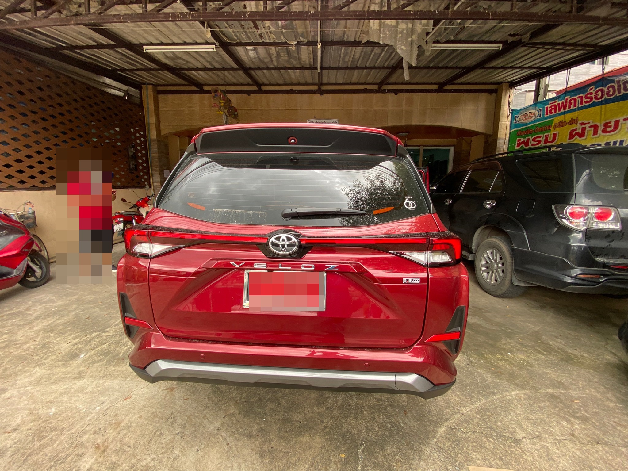 พรมปูพื้นรถยนต์ Toyota Veloz 2022 ปูพรม6D สีแดงไวน์ เต็มคัน