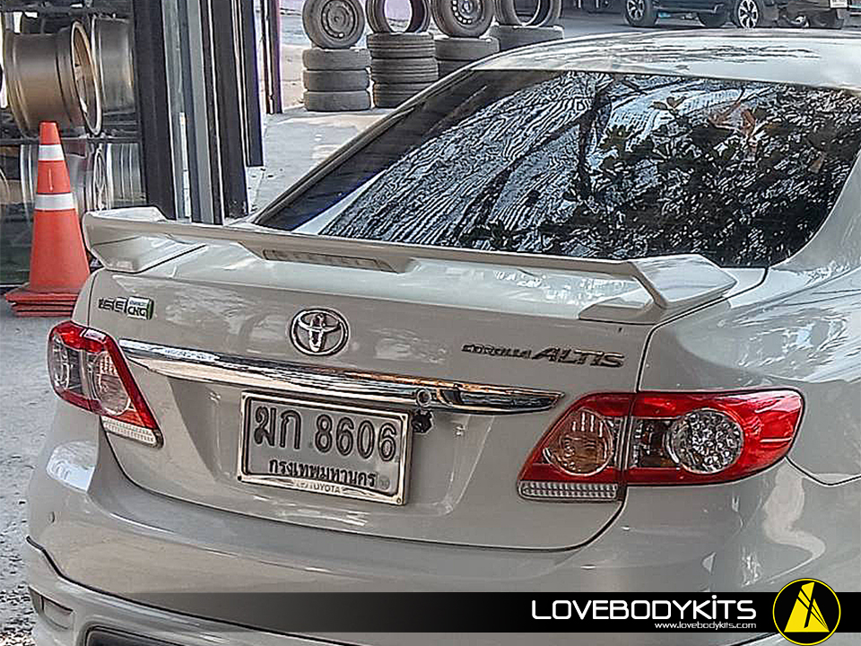 สปอยเลอร์ยก มีไฟเบรก TRD Sportivo V2 : ALTIS 2010-2013