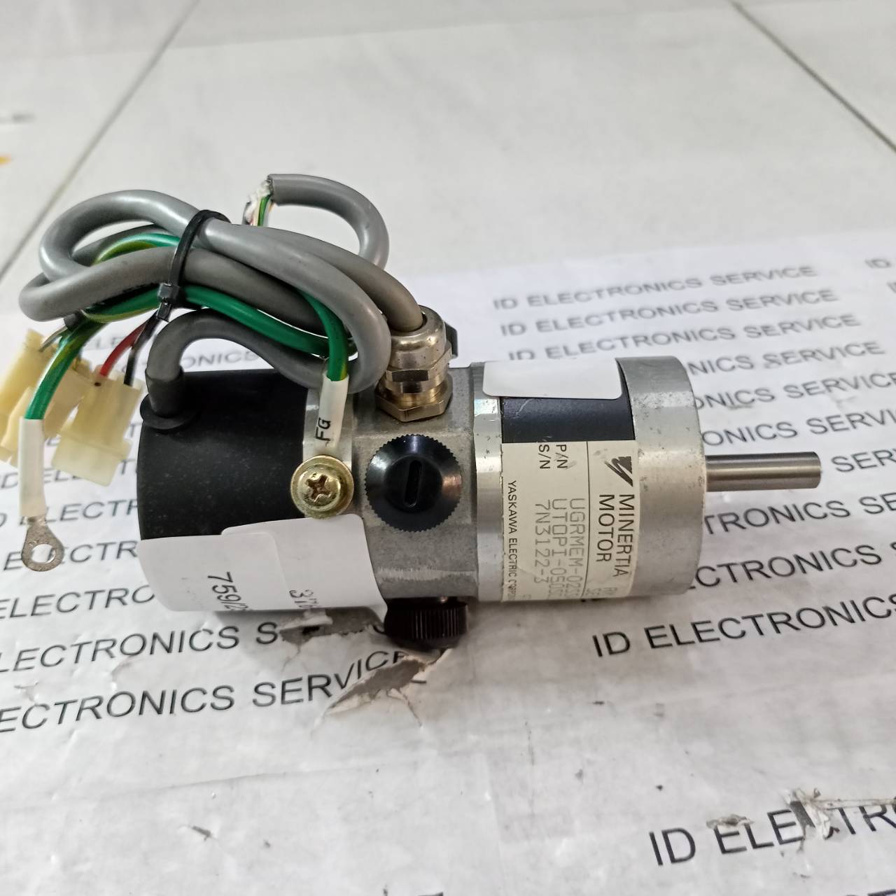 UGRMEM-02SSA42 SERVO MOTOR " YASKAWA "