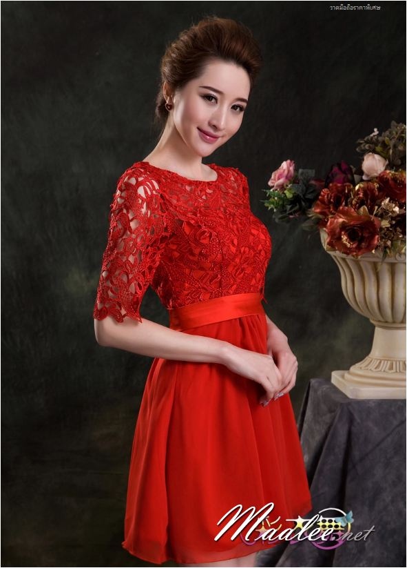 พร้อมส่ง ชุดราตรีสั้น สีแดง แขนสามส่วน ลูกไม้ฉลุ กระโปรงผ้าชีฟอง