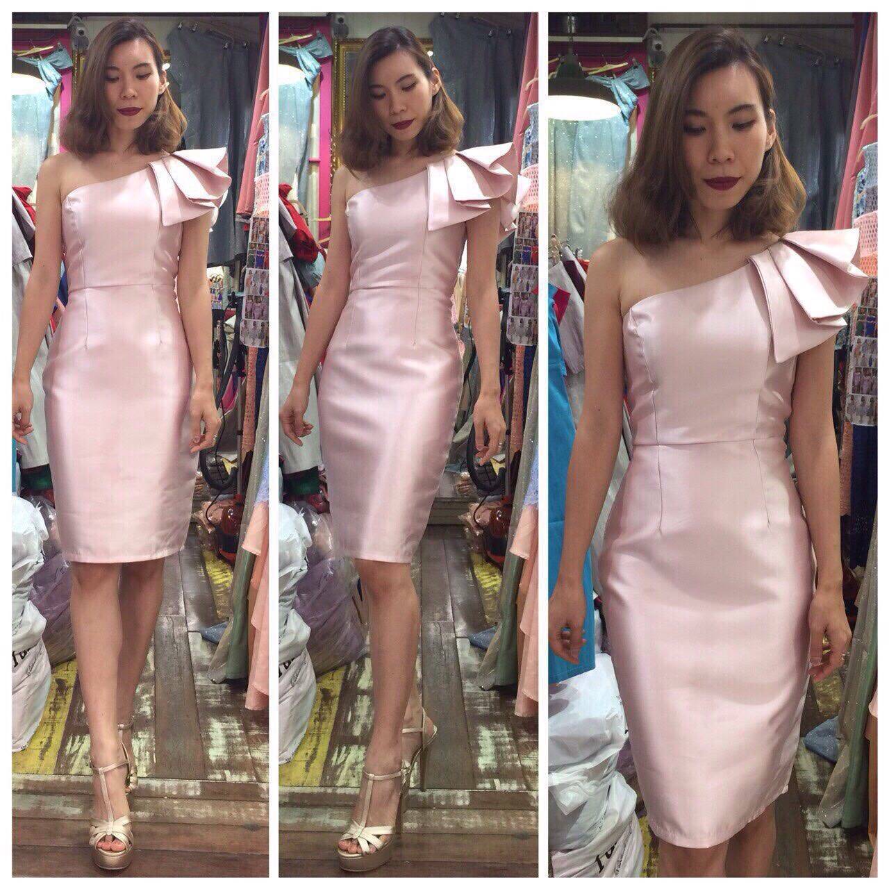 ชุดเพื่อนเจ้าสาว สีชมพู รวมแบบ ตัวอย่าง สั่งสีและแบบอื่นๆได้ เช่า 500