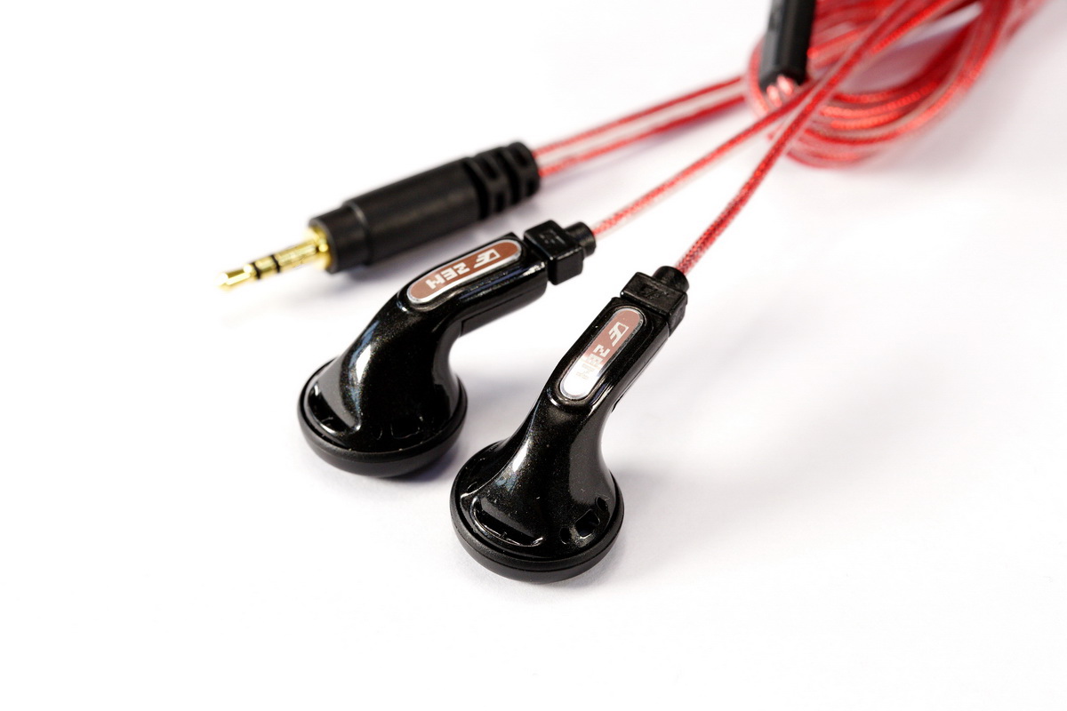 ขาย VE Omega Series หูฟังเอียร์บัดยอดนิยม ถอดสายได้ ขั้ว 2Pin