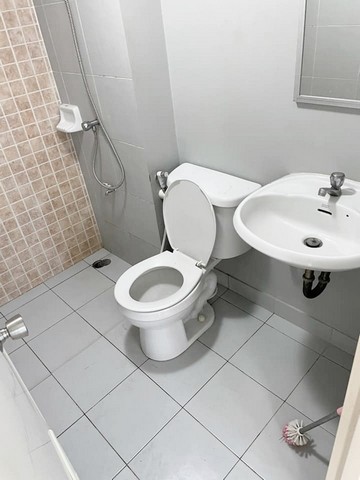 ให้เช่าคอนโด ลุมพินี ทาวน์ชิป รังสิต-คลอง1 ตึกB7 ห้อง 22 ตรม.เฟอร์ครบ พร้อมอยู่