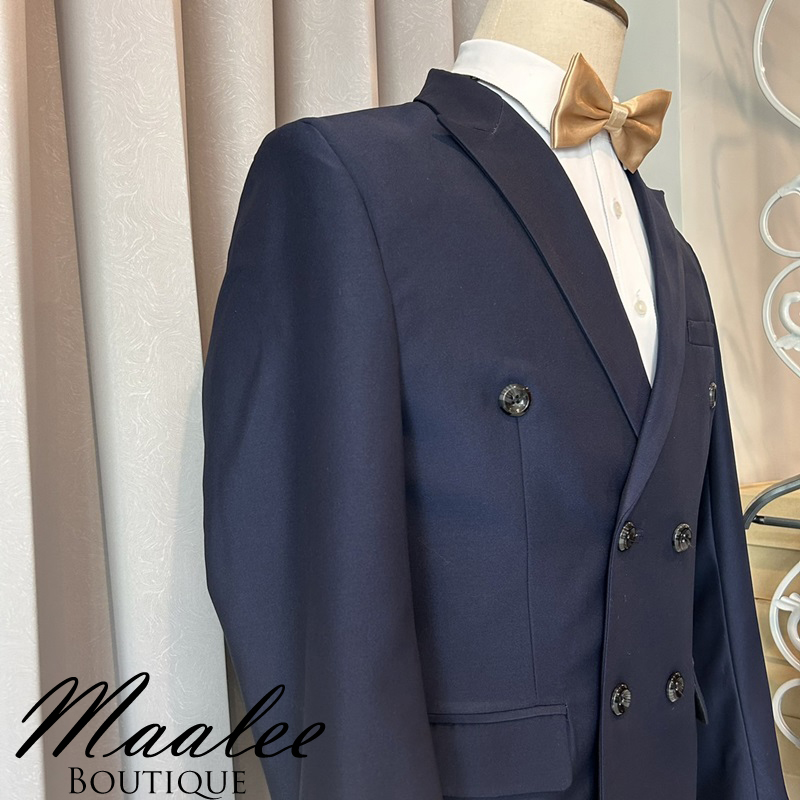 พร้อมเช่า ชุดสูทชาย สีกรม รุ่นกระดุมสองแถว ไม่มีเสื้อกั๊ก