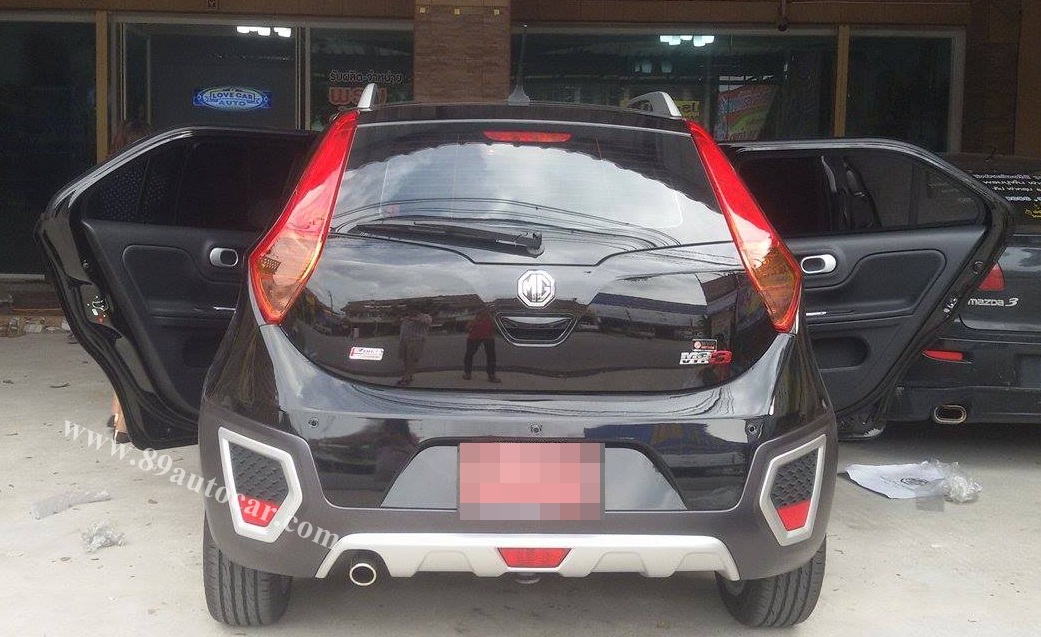 พรมรถยนต์สั่งตัด MG3 ลายกระดุมสีเทาขอบส้ม + ท้าย + พับเบาะ