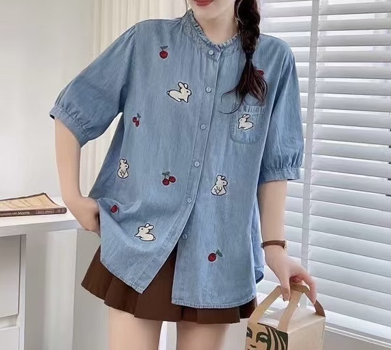 เสื้อยีนส์ลายปักเชอรี่-กระต่าย