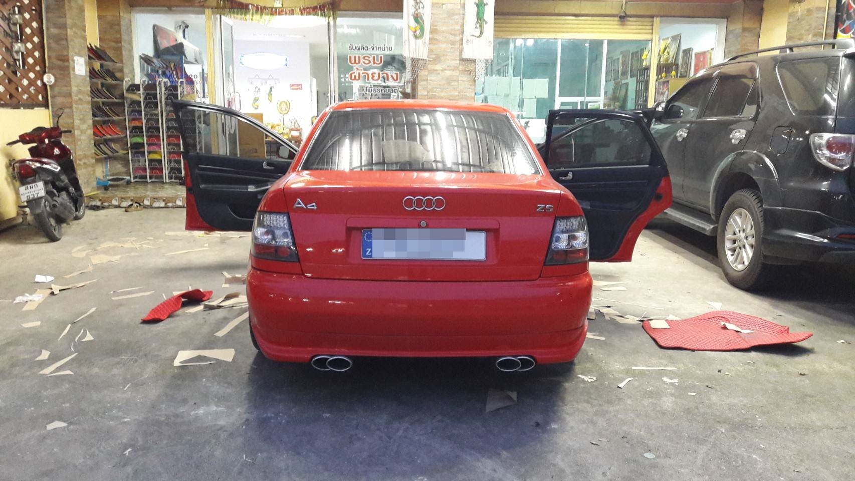 พรมรถยนต์ Audi A4 เข้ารูป