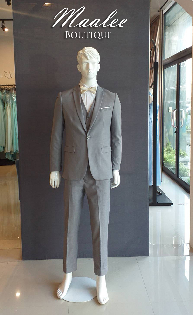 พร้อมเช่า ชุดสูทชาย สีเทาอ่อน เข้ารูป พร้อมเสื้อกั๊ก