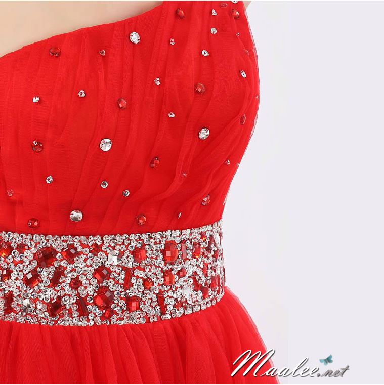 พร้อมเช่า ชุดราตรีสั้น ไหล่เฉียง สีครีม Champagne กระโปรงข่าย ปักเลื่อมช่วงเอว และอก