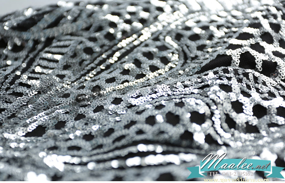 พร้อมเช่า ชุดราตรียาว ชุดออกงานกลางคืน งานพรอม แบบแขนกุด สีดำปักเลื่อมทั้งชุด หรูหรา Sexy แหวกหน้าขา โชว์หลัง