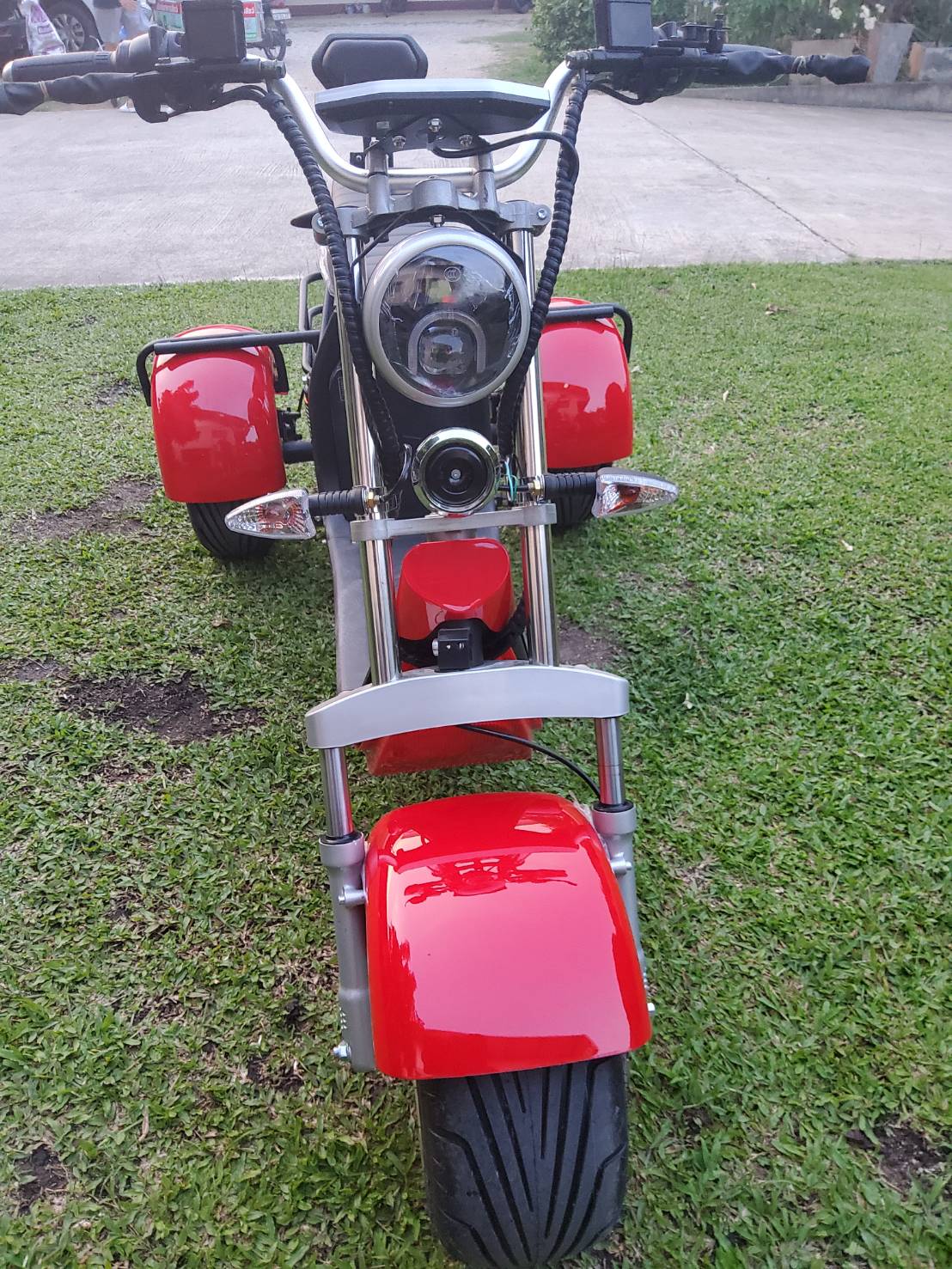 HORECA CP-3, สกูตเตอร์สามล้อ Citycoco มอเตอร์ 2000W แบตเตอรี่ลิเที่ยม 60V/20AH มาพร้อมตะกร้าหลัง ขนาดล้อ 10นิ้ว