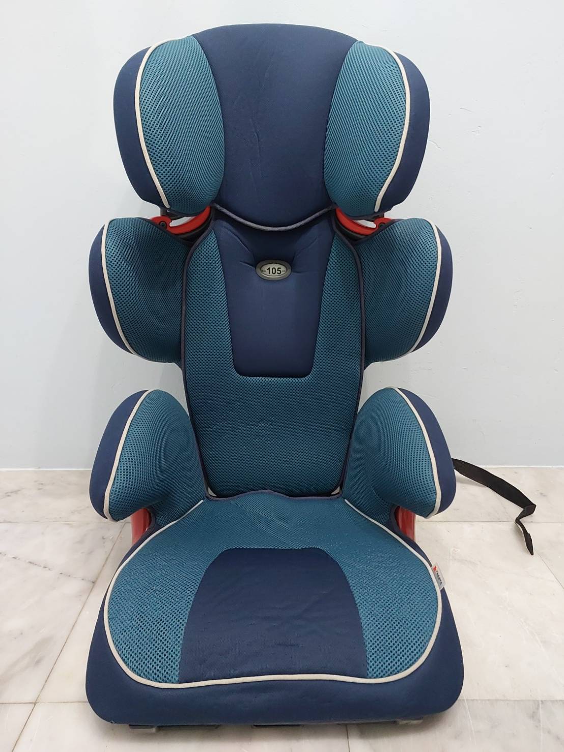 บูสเตอร์ซีท Takata Booster Seat สำหรับเด็ก 3-12 ขวบ **มือสอง ทำความสะอาดพร้อมใช้งาน**