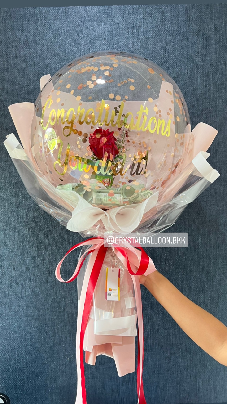 Flower Balloon แสดงความยินดี ดอกกุหลาบแดงประดิษฐ์ 1 ดอก Bubble ขนาด 18" พร้อมตกแต่ง สามารถใส่เงินได้ 30 ใบ สามารถเปลี่ยนข้อความ/เปลี่ยนสีได้