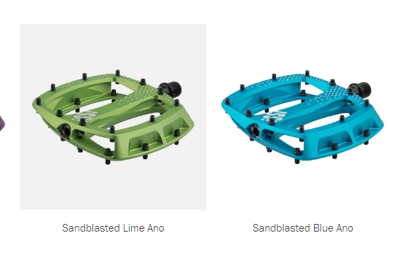 บันได ISSI Stomp XL FLAT PEDAL Maximum traction on the trail มีสีฟ้าและเขียว แป้นใหญ่