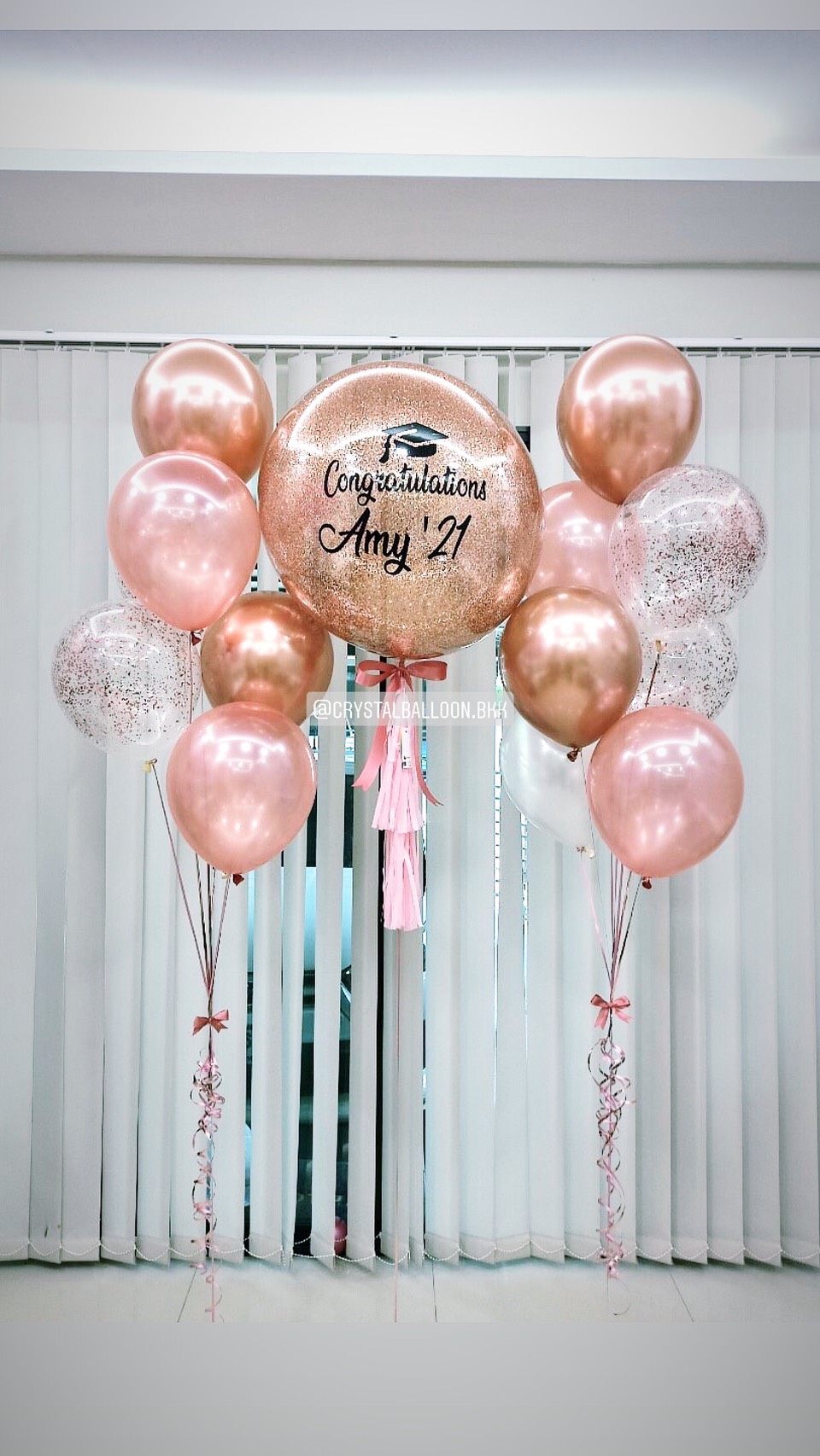 ลูกโป่ง แสดงความยินดี,รับปริญญา Bubble ขนาด 24" พร้อม ช่อลูกโป่ง 2 ช่อ,ลูกโป่งใส ใส่กลิตเตอร์ พร้อมตกเเต่ง สามารถเปลี่ยนสีลูกโป่ง/เปลี่ยนข้อความ/เปลี่ยนขนาดได้