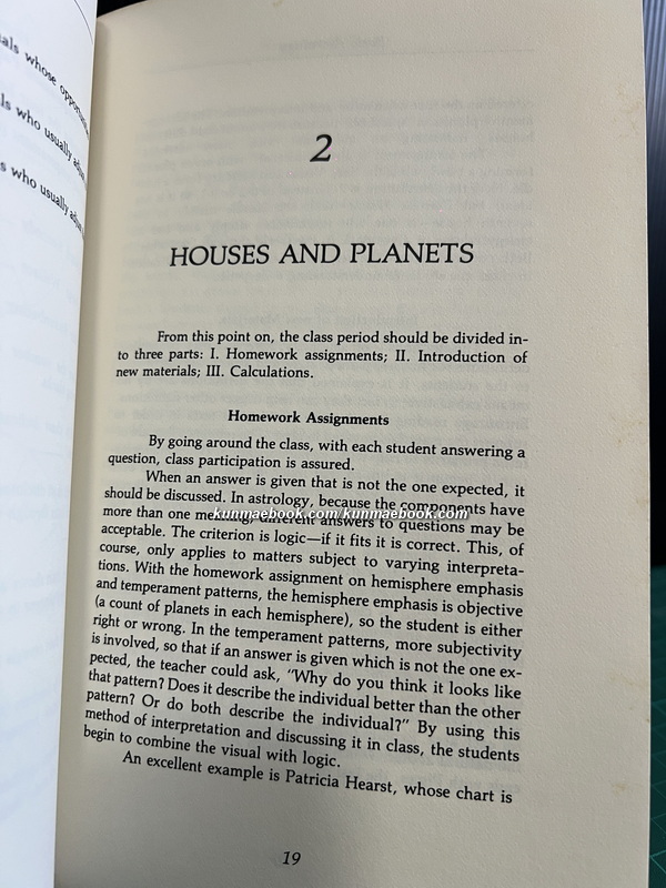 Basic Astrology: A guide for teachers and students By Joan Negus