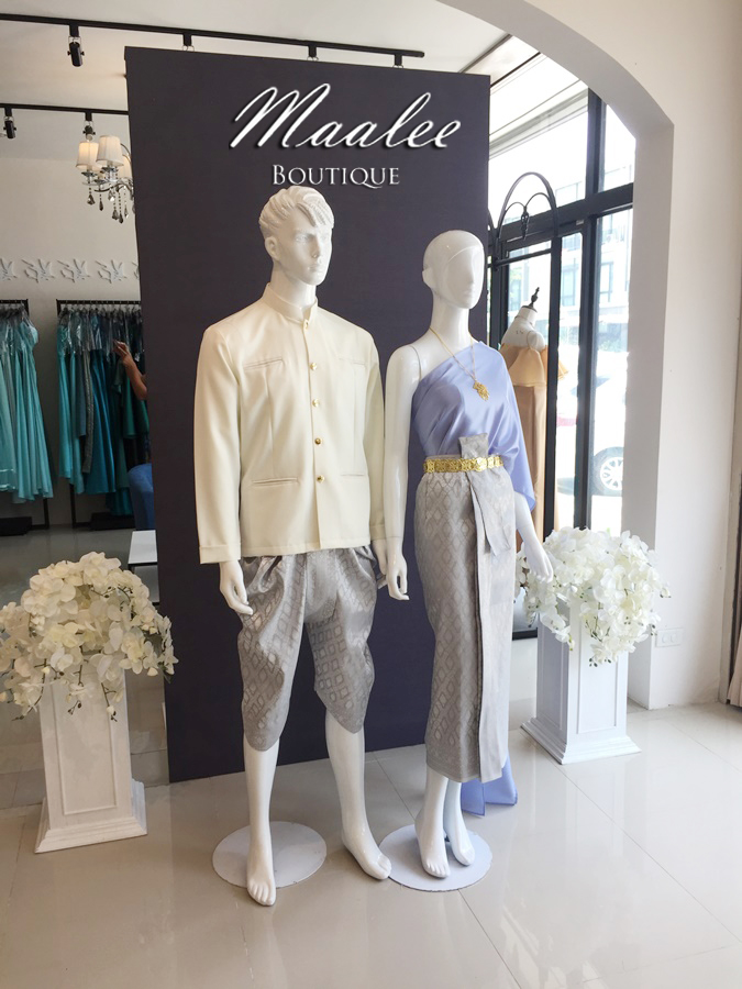 เช่า ชุดไทย ชุดเพื่อนเจ้าสาว ชุดไทยผ้าถุงสีเทาเงิน สไบเรียบ สีฟ้าคราม