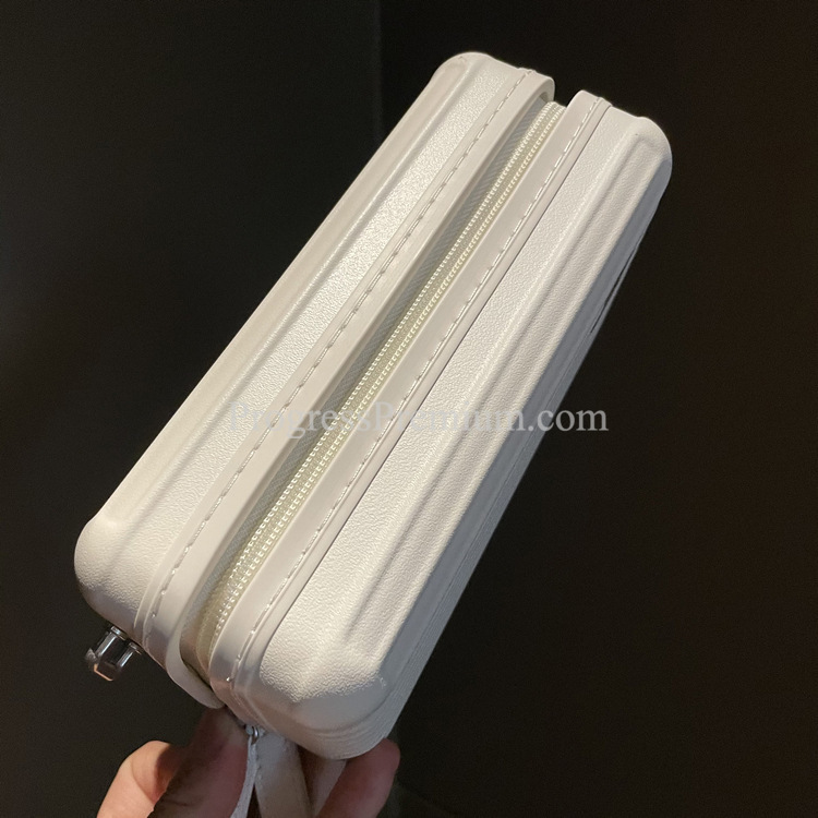 กระเป๋าสะพายข้าง